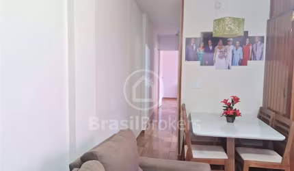 ÓTIMO APARTAMENTO EM CONDOMÍNIO FECHADO