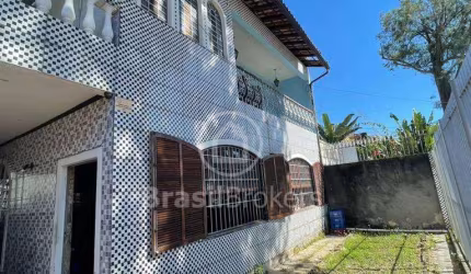 Casa de 4 quartos e 4 suítes em frente ao Corredor Esportivo