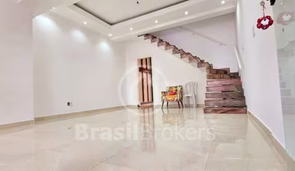 Casa com 3 quartos em condomínio