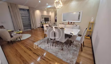 Casa com grande area de lazer!!