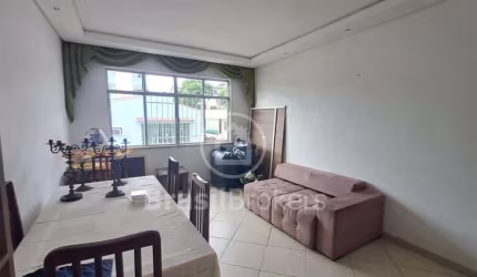 Excelente apartamento de 3 quartos, com 2 suítes, bem pertinho do corredor esportivo no Moneró!
