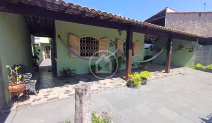 CASA  DE 04 QUARTOS LINEAR EM RUA TRANQUILA DO ZUMBI!
