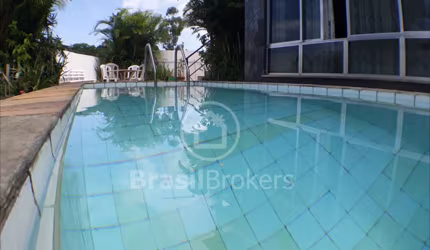 Casa à venda com 313,00m² e 6 quartos em Jardim Carioca, Rio de Janeiro - rj