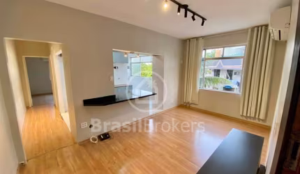Apartamento amplo totalmente reformado no Jardim Guanabara