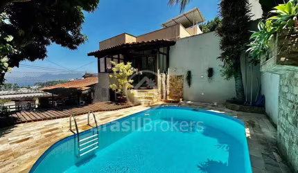 Casa à venda com 260,00m² e 4 quartos em Jardim Guanabara, Rio de Janeiro - rj