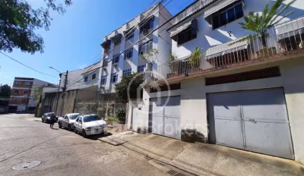 Apartamento tipo Casa com edícula e terraço com churrasqueira