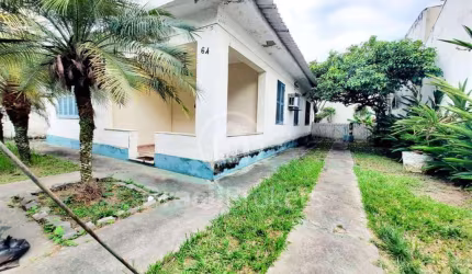 Casa 3 quartos, sendo 1 suíte