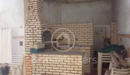 Casa 3 quartos, sendo 1 suíte