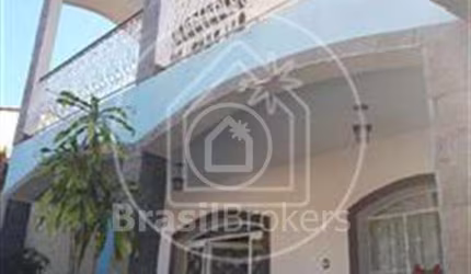 Casa 3 quartos, sendo 2 suítes