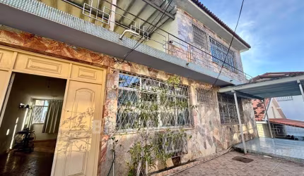 Casa 3 quartos no Jardim Guanabara em rua fechada