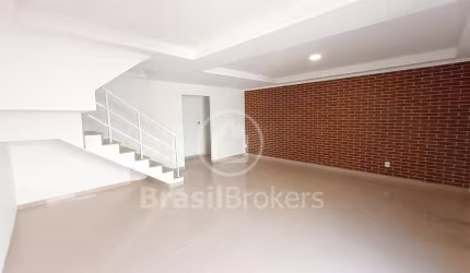 CASA NOVA COM PISCINA – COMPLETA, ELEGANTE E PRONTA PARA MORAR!