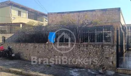 Oportunidade: Casa 3 Quartos, Suíte e Anexo nos Fundos!