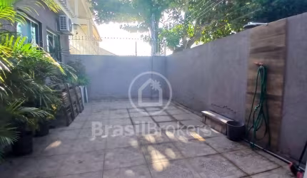 Casa 4 quartos, sendo 1 suíte