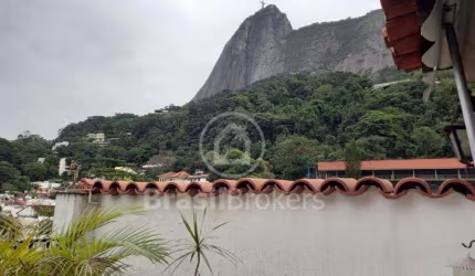 Cobertura Duplex em localização maravilhosa com vista para o cristo