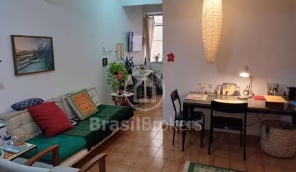 Apartamento de quarto e sala no Leme