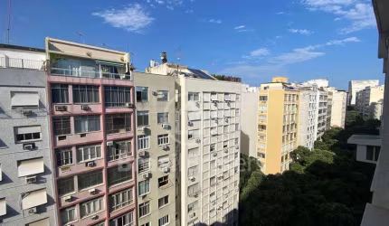 Apartamento 3 qts, 1 suíte com vaga na escritura e ao lado do metrô!!