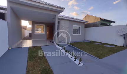 Casa 80M2, 2 quartos, 1 suíte em condomínio Maricá