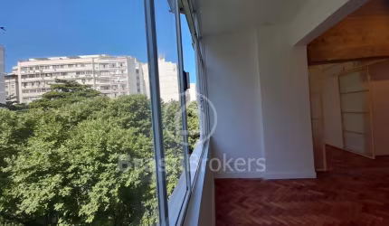 Apartamento à venda com 110,00m² e 3 quartos em Copacabana Posto 4, Rio de Janeiro - RJ