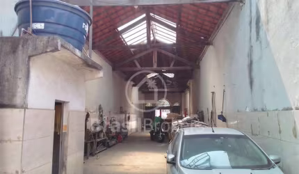 Prédio à venda na Rua Santo Cristo com 297m2