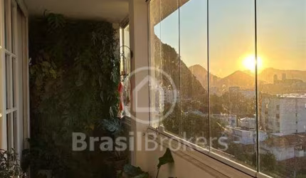 Apartamento à venda com 118,00m² e 3 quartos na Avenida São Salvador -  Urca, Rio de Janeiro - rj