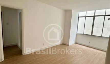 Apartamento com 2 quartos Rua Henrique Oswald, Bairro Peixoto - Copacabana