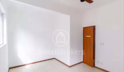 Casa à venda com 121m², 4 quartos e 1 vaga