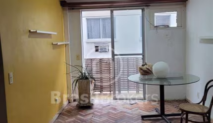 Apartamento de 2 quartos com 1 suíte e 1 vaga à venda no Jardim Botânico.