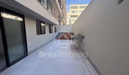 Leblon, predio novo da Mozak, excelente garden com piscina a area externa. Predio com infraestrutura total. 1 vaga de garagem.