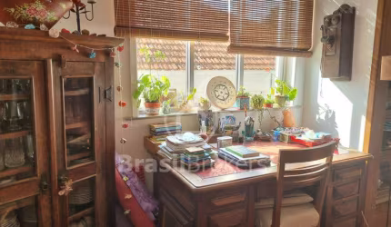APARTAMENTO DE 128m² EM PRÉDIO CHARMOSO EM LARANJEIRAS