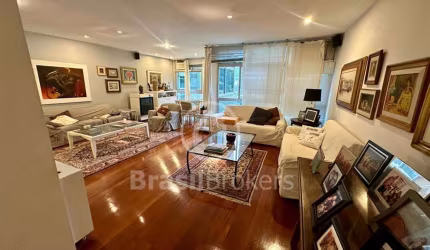 Apartamento Reformado no Edifício Deauville