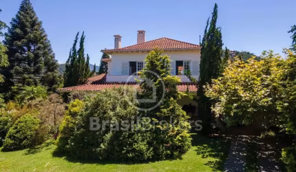 Casa de Condomínio à venda com 1215,00m² e 4 quartos em Várzea, Teresópolis - rj