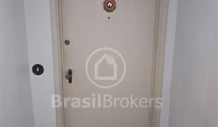 Apartamento de 3 quartos com vaga de garagem.