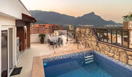 Cobertura duplex com linda vista do terraço, com piscina, sauna e churrasqueira, varandão, 3 quartos e 2 vagas !!