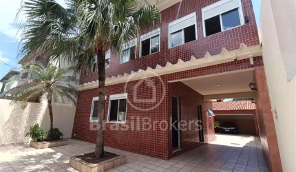 Casa espetacular de 4 Quartos em Curicica Jacarepaguá