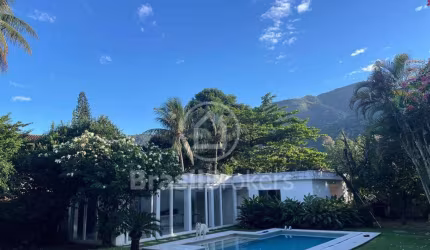 Mansão Exclusiva no Itanhangá – 531m² de Luxo e Conforto