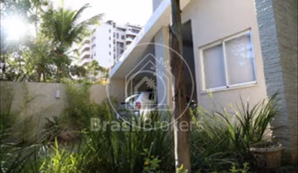 Casa à venda com 642,00m² e 8 quartos em Recreio dos Bandeirantes, Rio de Janeiro - rj