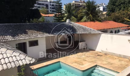 Casa de Condomínio à venda com 611,00m² e 4 quartos em Recreio dos Bandeirantes, Rio de Janeiro - rj