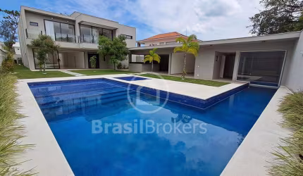 Casa de Alto Luxo no condomínio Novo Leblon - 5 suítes
