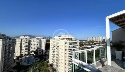 Linda cobertura duplex no Condomínio London Green na Barra da Tijuca