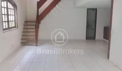 Casa de Vila à venda com 216,00m² e 4 quartos em Recreio dos Bandeirantes, Rio de Janeiro - rj