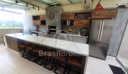 Cobertura Duplex 4 quartos, sendo 2 suítes