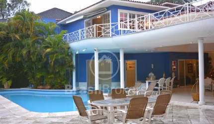 Casa de Condomínio 7 quartos, sendo 5 suítes