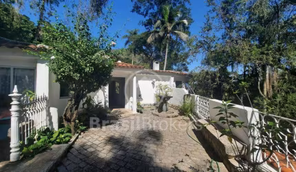 Casa de Condomínio 4 quartos, sendo 3 suítes