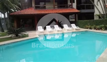 Casa de Condomínio 6 quartos, sendo 4 suítes