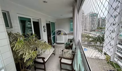 |Apartamento em prédio de frente