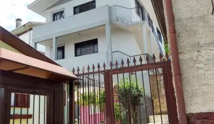 Casa para Venda em Caxias do Sul, São José, 8 dormitórios, 3 banheiros, 6 vagas