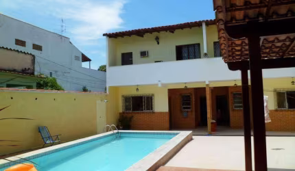 Casa com 5 dormitórios à venda, 300 m² por R$ 1.250.000,00 - Vila Valqueire - Rio de Janeiro/RJ