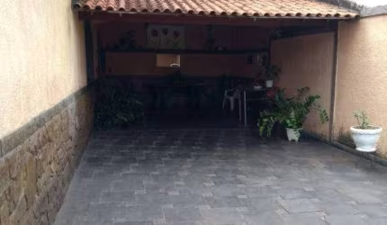 Casa com 3 dormitórios à venda, 325 m² por R$ 850.000,00 - Campo Grande - Rio de Janeiro/RJ
