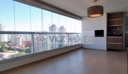 Apartamento na Aclimação com 3 dormitórios, suíte e 2 vagas