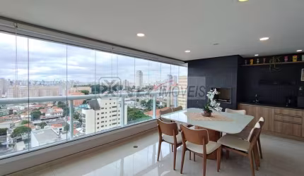 Apartamento á venda na Aclimação com 2 dormitórios e 2 vagas